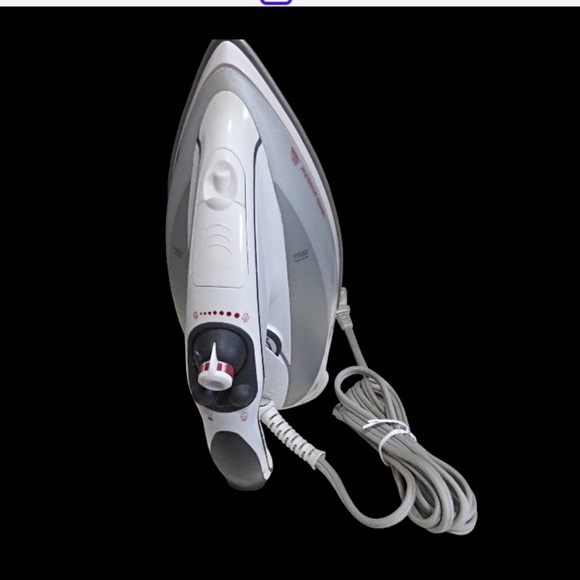 BRAUN Freestyle Steam Iron - Picture 3 of 3